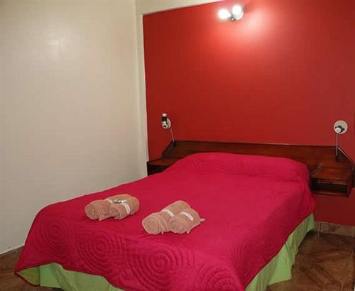 Residencial Noelia Hostel Puerto Iguazú Buitenkant foto