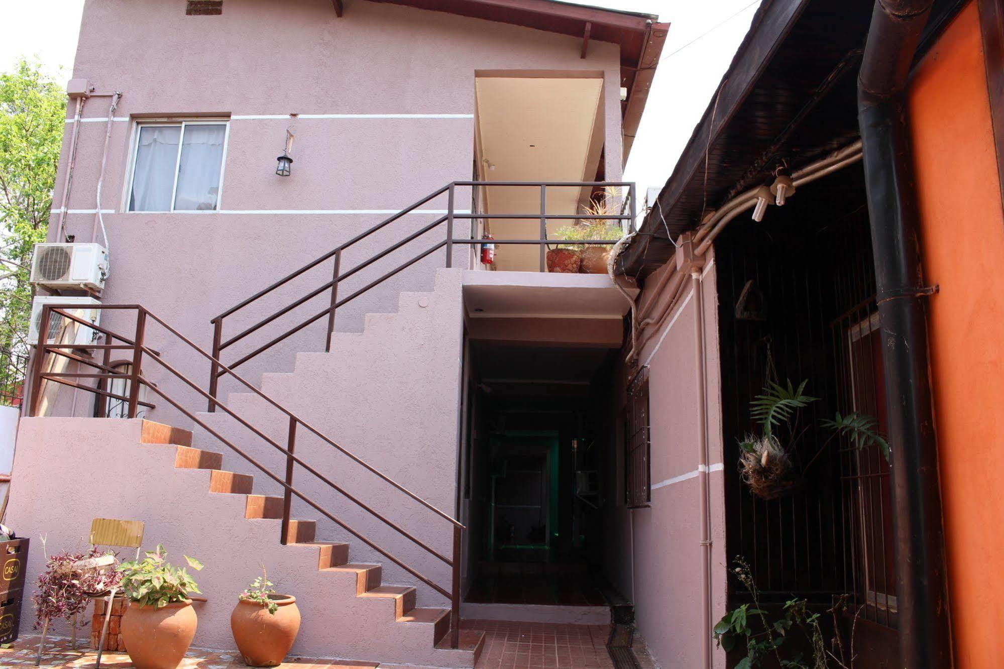 Residencial Noelia Hostel Puerto Iguazú Buitenkant foto