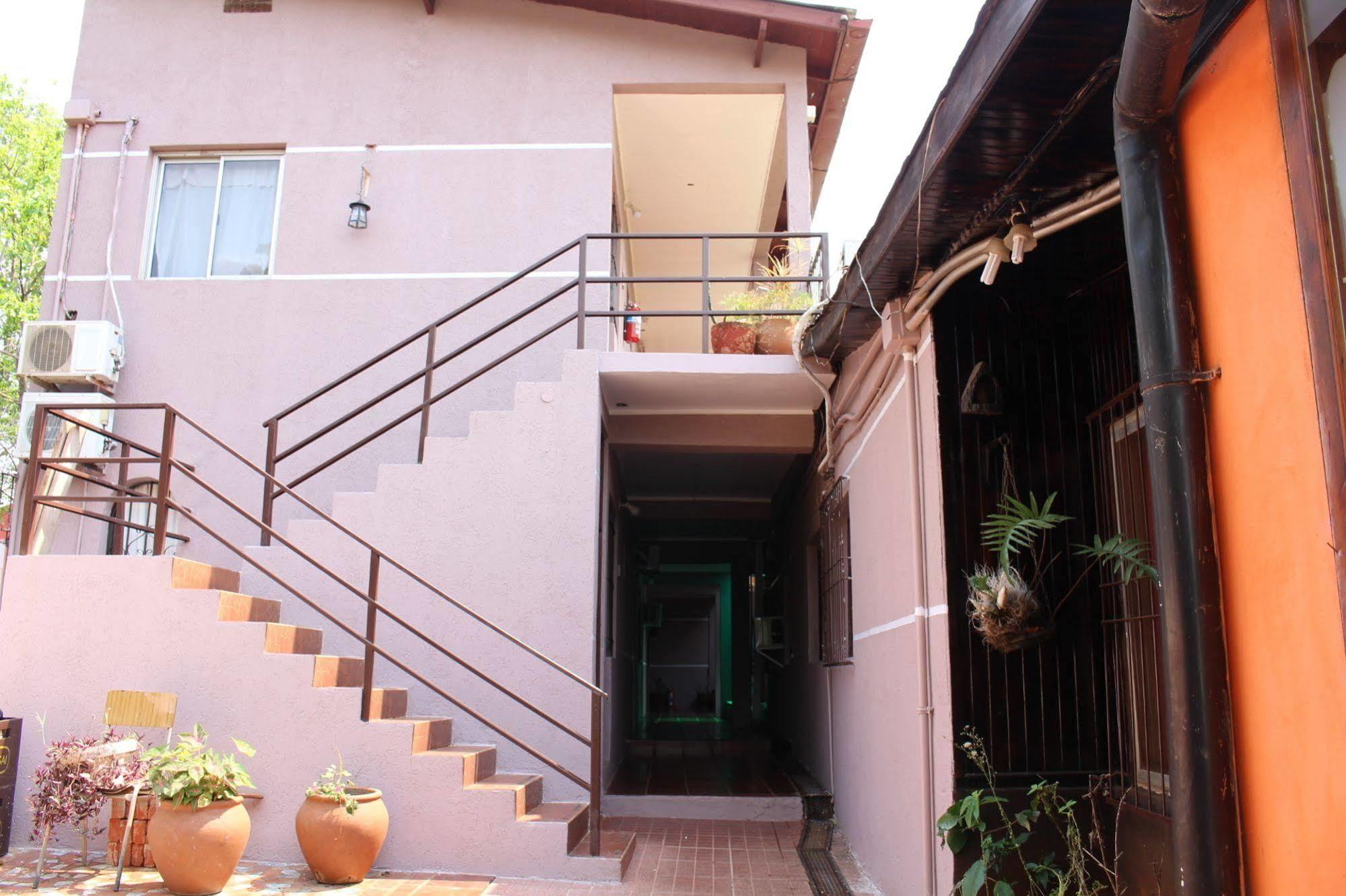 Residencial Noelia Hostel Puerto Iguazú Buitenkant foto