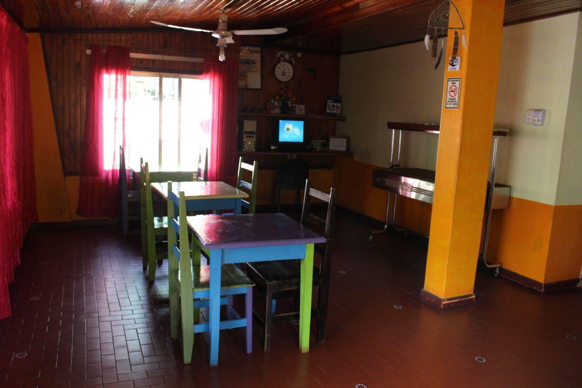 Residencial Noelia Hostel Puerto Iguazú Buitenkant foto