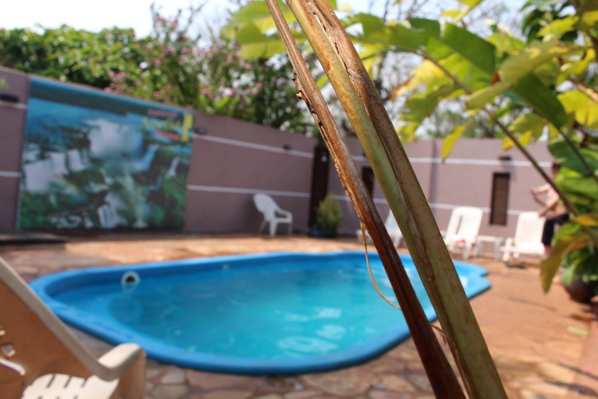 Residencial Noelia Hostel Puerto Iguazú Buitenkant foto