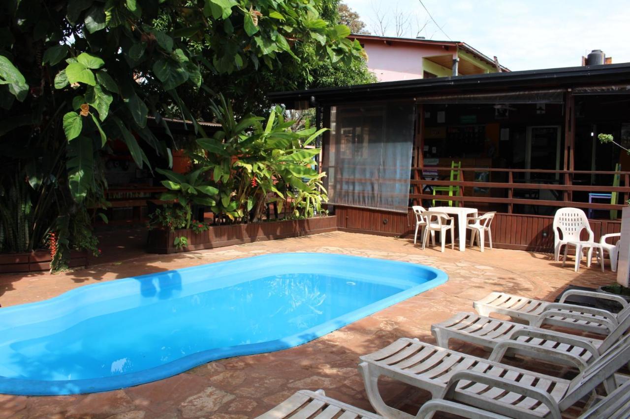 Residencial Noelia Hostel Puerto Iguazú Buitenkant foto